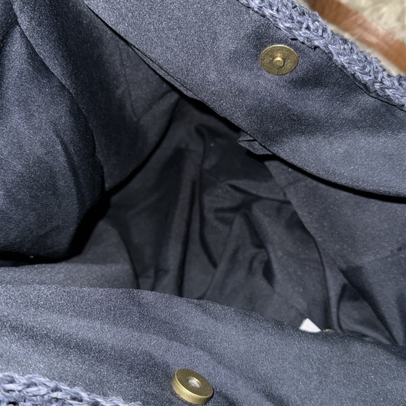 Large Merona Brand Woven Paper Tote Bag-Navy-Faux Leather Straps-Snap Closure - Picture 12 of 16